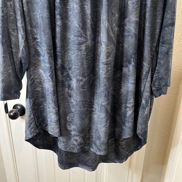 Sienna Grace Blue Textured Embroidered Henley Popover 3/4 Sleeve Top Size 1X - Picture 8 of 9